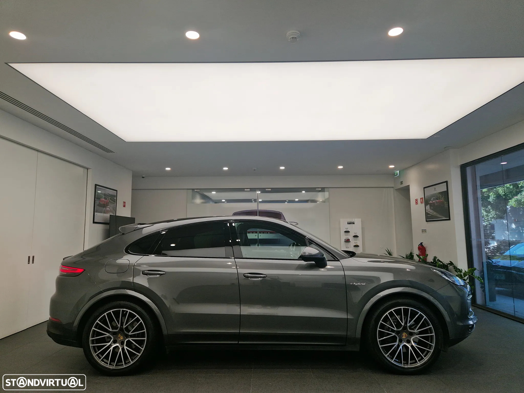 Porsche Cayenne Coupé E-Hybrid - 11