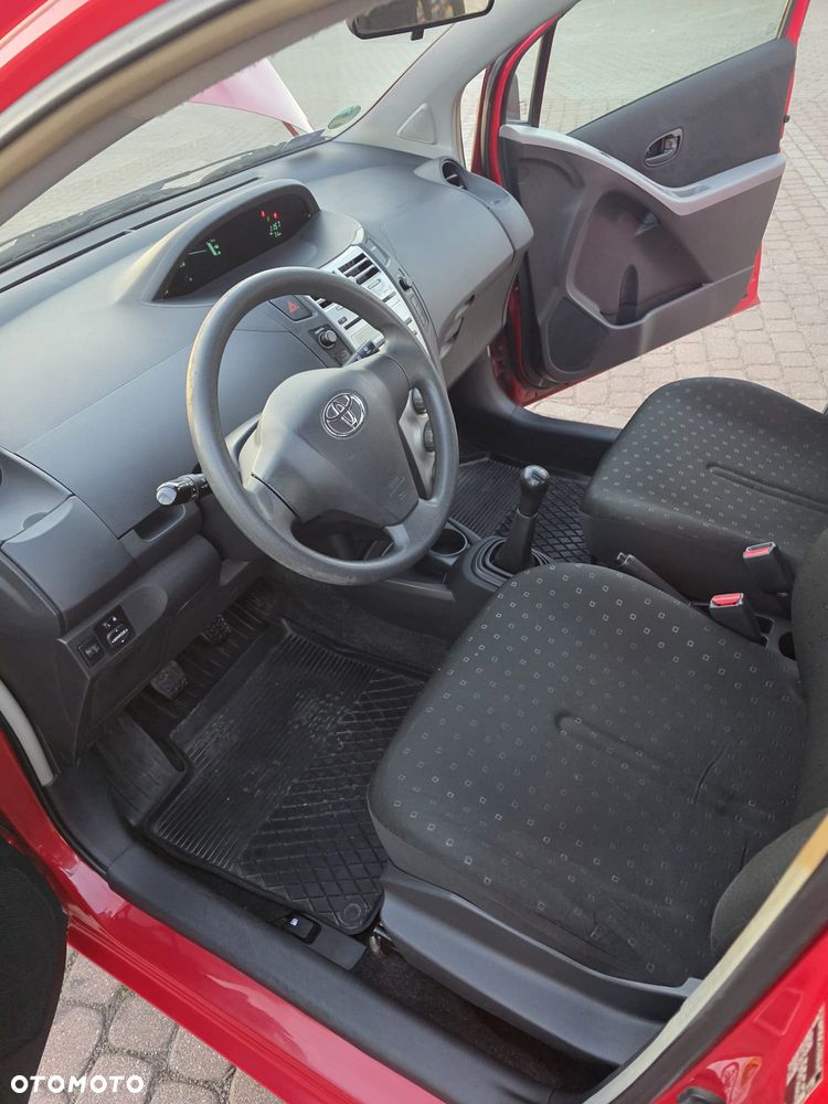 Toyota Yaris 1.0 VVT-i Luna - 9