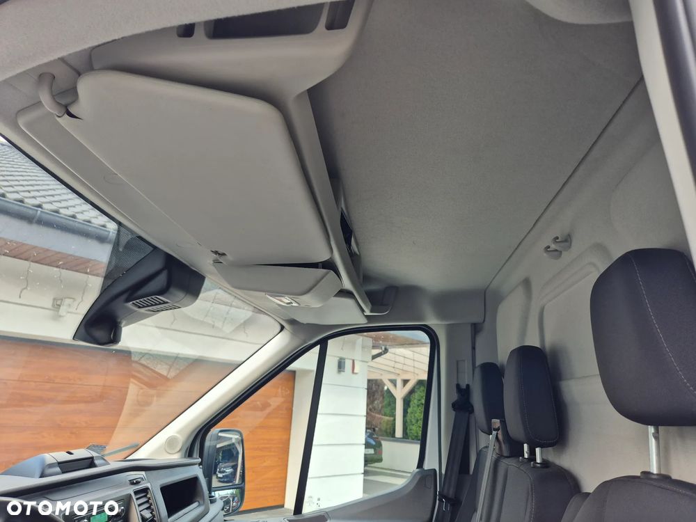 Ford Transit - 18