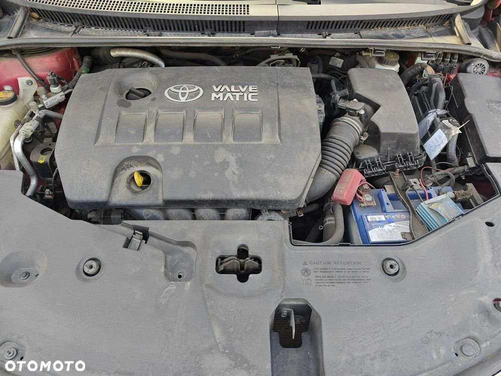 Toyota Avensis - 18