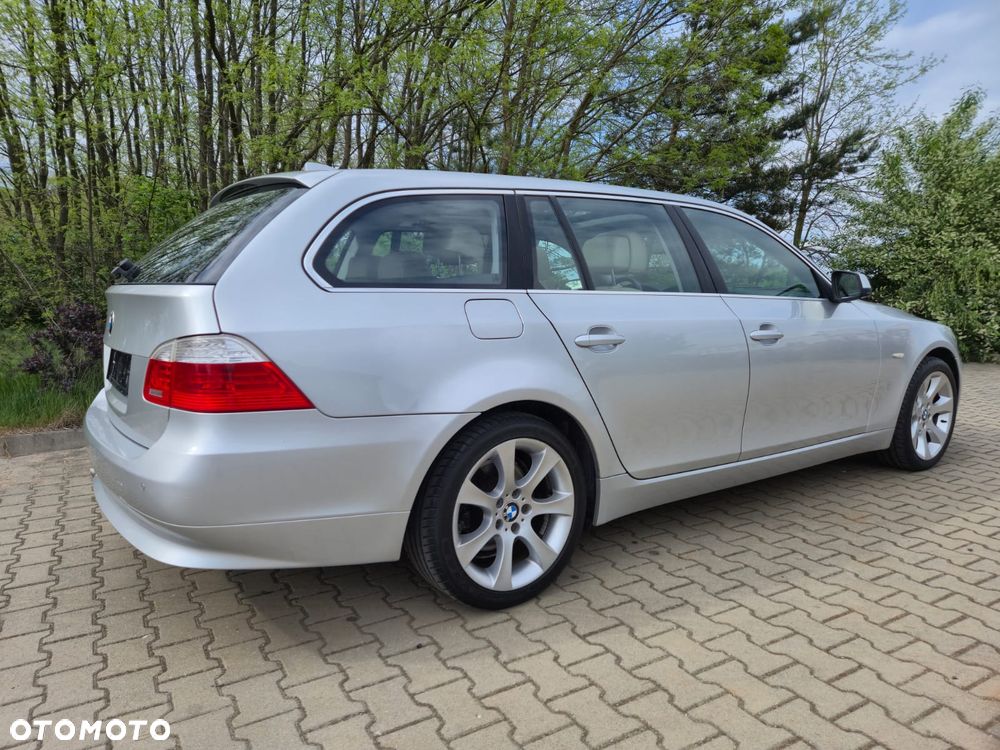 BMW Seria 5 525d xDrive - 6
