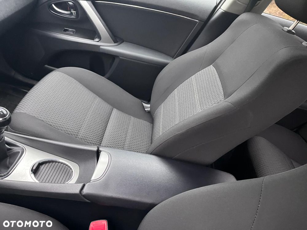 Toyota Avensis 2.0 D-4D Premium - 7