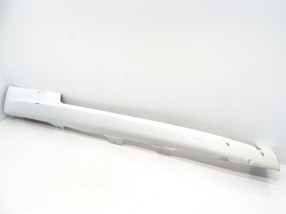 NAKŁADKA DOKŁADKA PROGU PRAWA VW SCIROCCO 1K8 LIFT R R-LINE 1K8853860C LC9A - 1