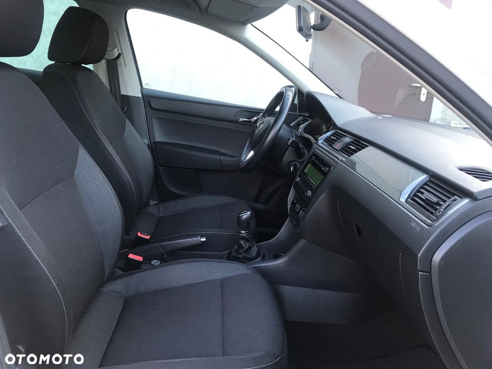 Skoda RAPID 1.2 TSI Edition - 19