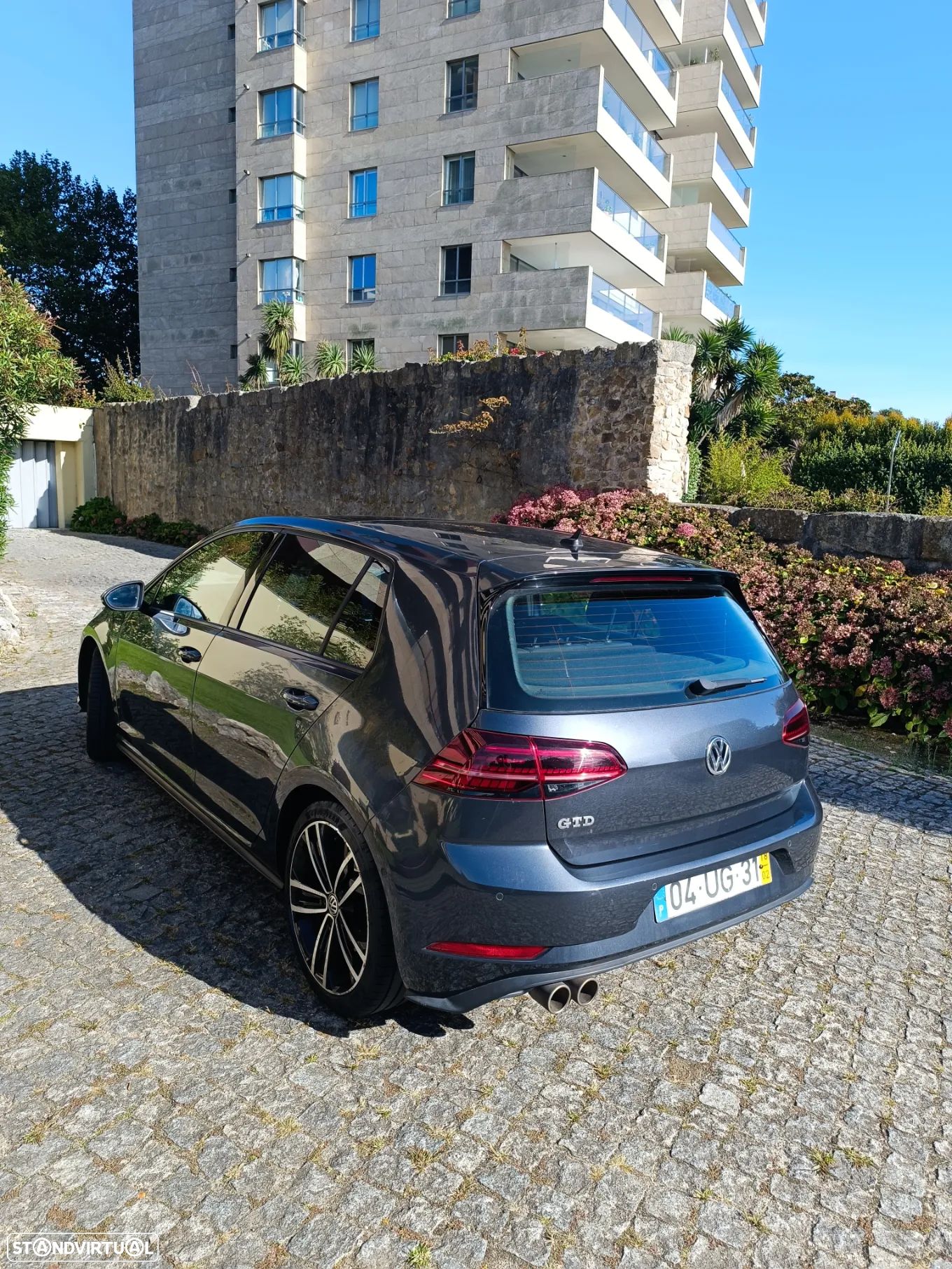 VW Golf 2.0 TDi GTD DSG - 1