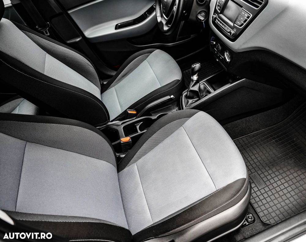 Hyundai i20 1.2 L 84CP 5DR Led Line - 13