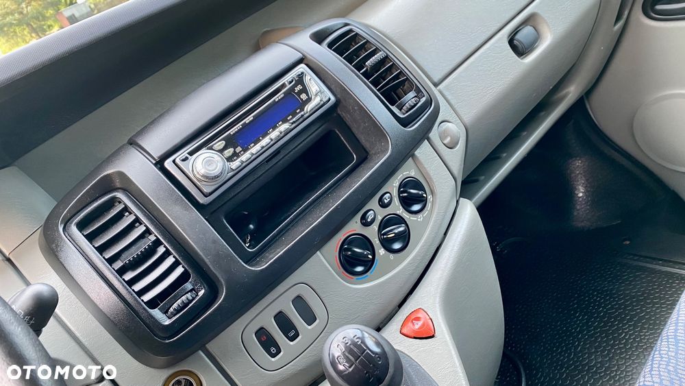 Renault Trafic Passenger Expression - 23