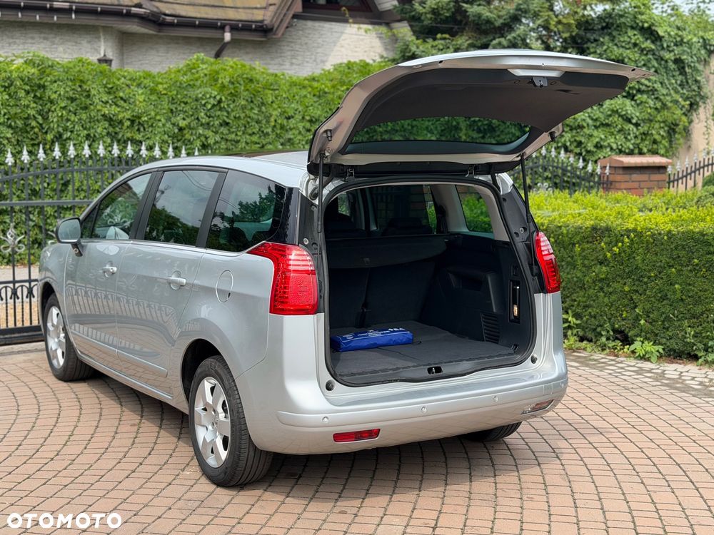 Peugeot 5008 1.6 THP Family 7os - 8
