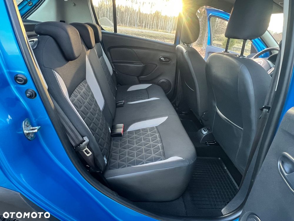 Dacia Sandero 0.9 TCe SL Blackline - 13
