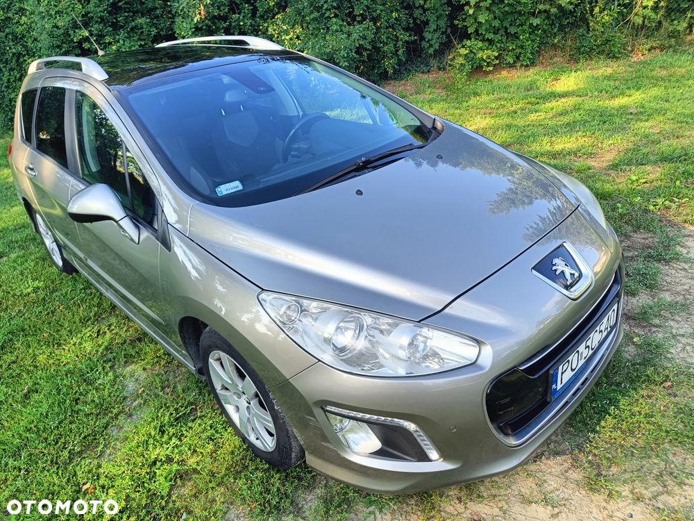 Peugeot 308 2011 photo 2