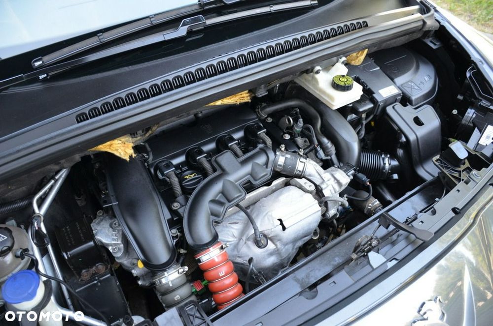 Peugeot 5008 - 5