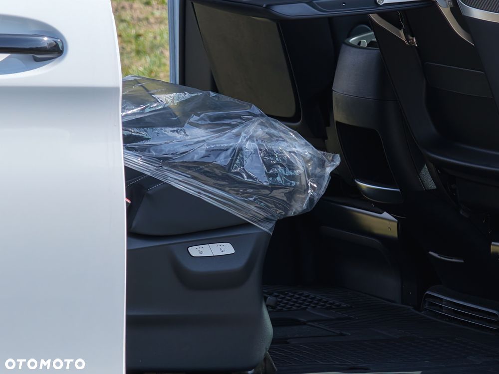 Mercedes-Benz Klasa V - 3