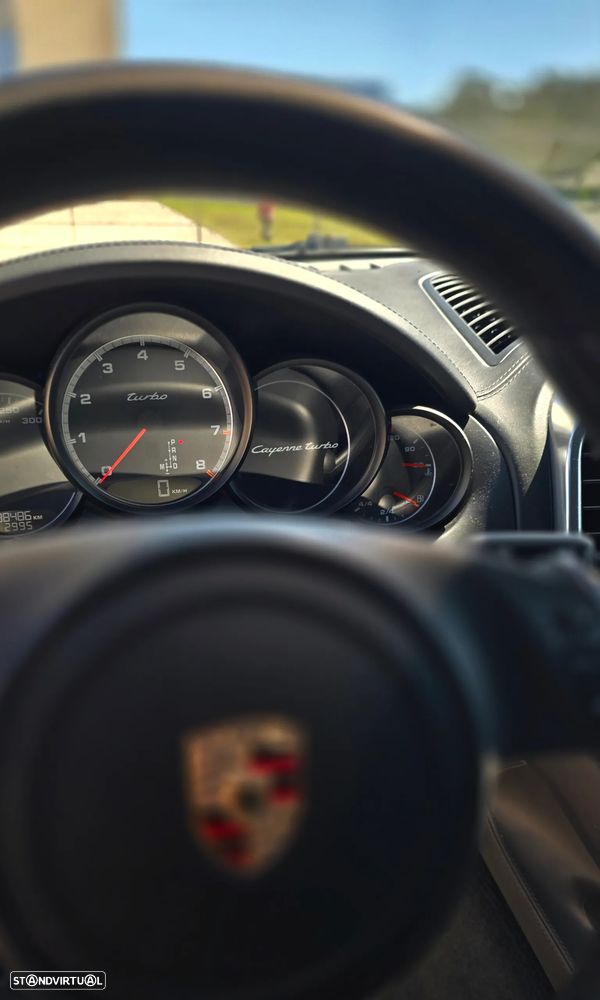 Porsche Cayenne Turbo - 7