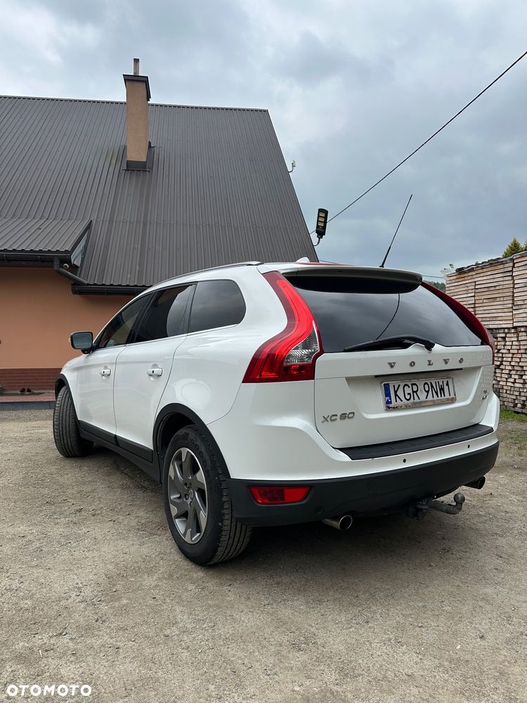 Volvo XC 60 T6 AWD Edition Pro - 4