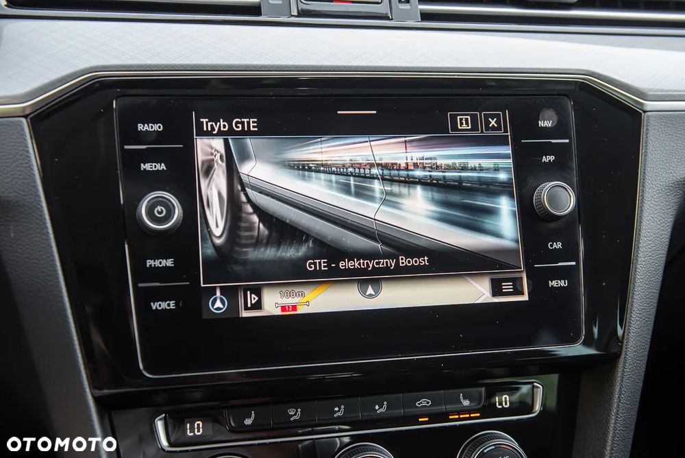 Volkswagen Passat ver-1-4-tsi-plug--in-hybrid-gte-dsg - 24