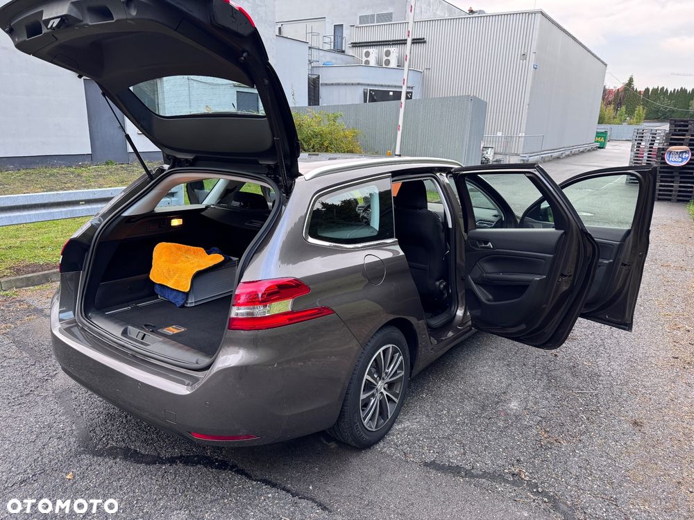 Peugeot 308 1.2 PureTech Allure S&S - 4