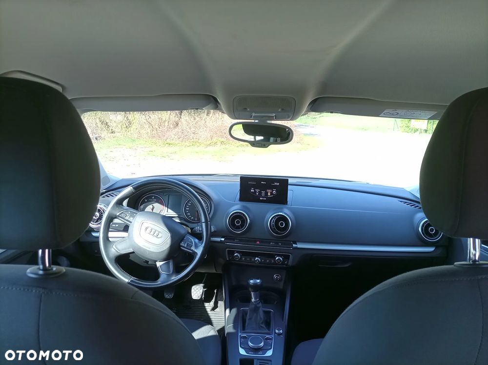 Audi A3 Sportback 1.6 TDI ultra Attraction - 17
