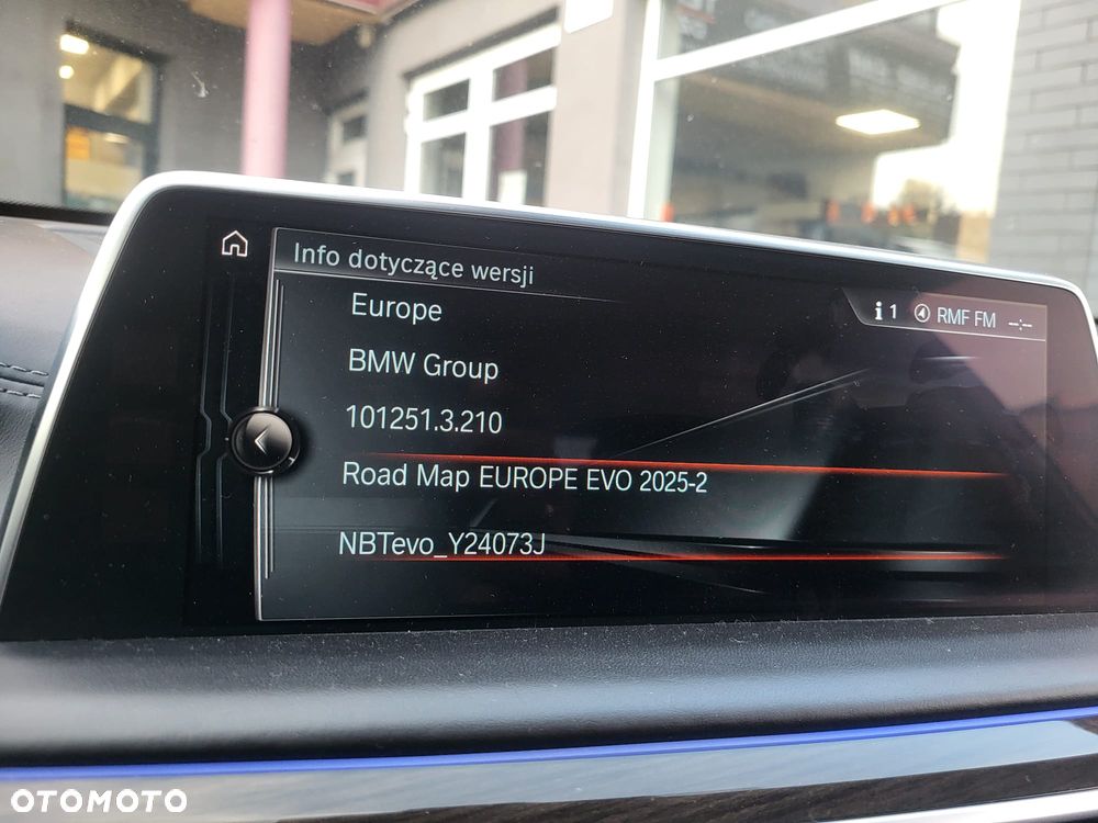 BMW Seria 7 730d xDrive - 24
