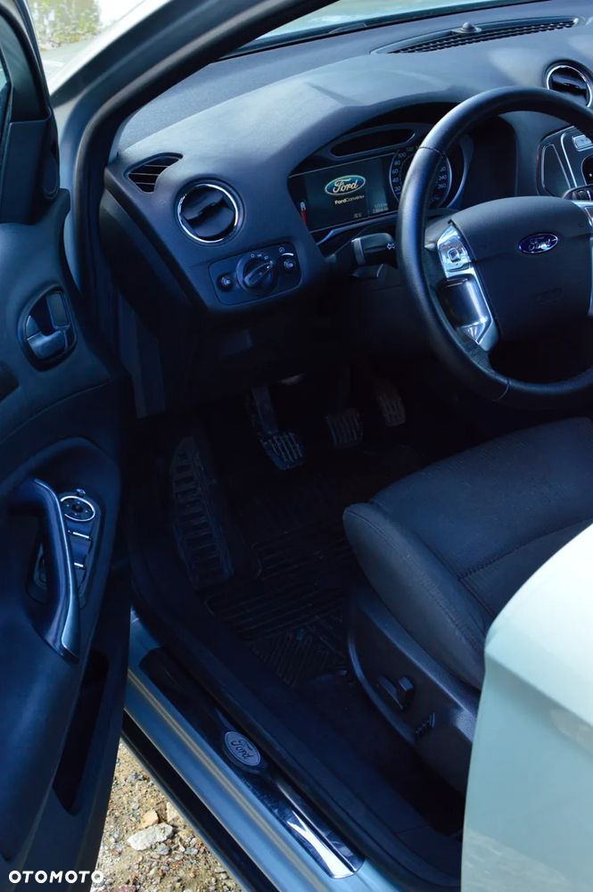 Ford Mondeo 2.0 Titanium - 12