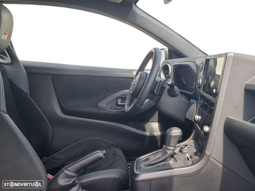 Toyota GR Yaris 1.6 T Legend T/A - 7