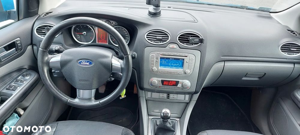 Ford Focus 1.8 FF Platinium X - 12
