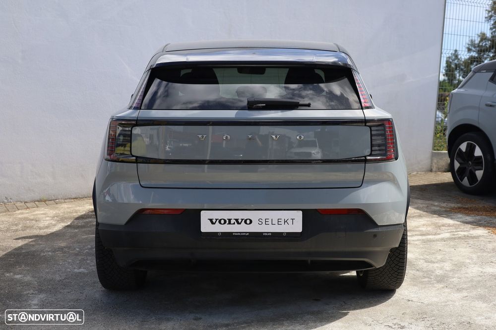 Volvo EX30 Single Motor Extended Range RWD Plus - 4