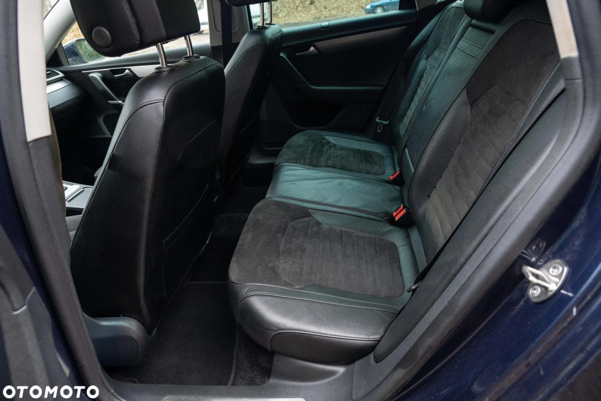 Volkswagen Passat Variant 2.0 TDI DSG BlueMotion Technology Comfortline - 23