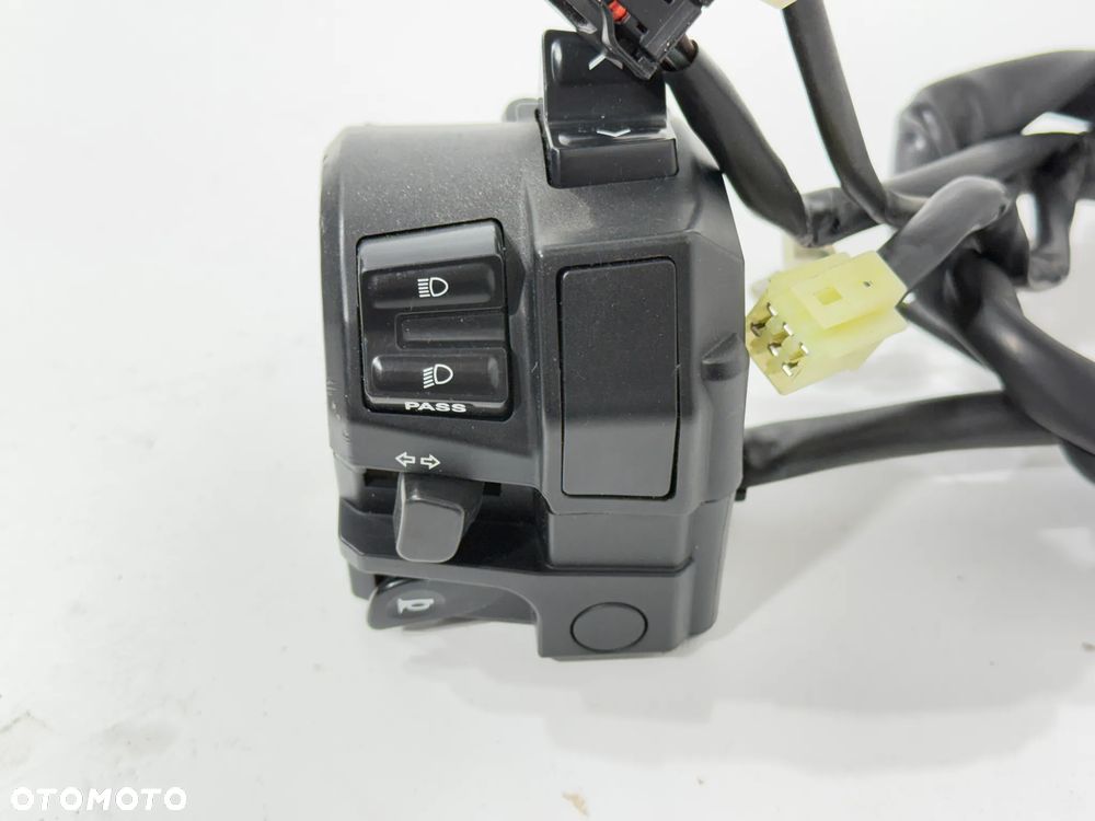 Przełącznik L  Yamaha T-Max  530  560   TMAX    18-21 - 2
