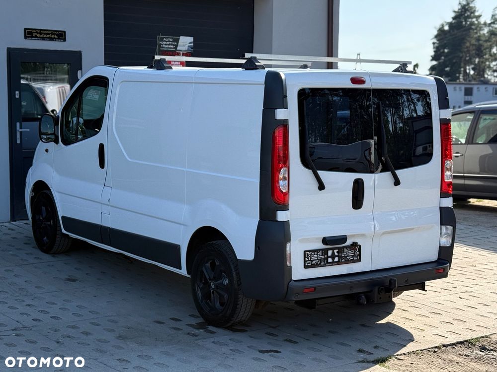 Opel Vivaro - 11