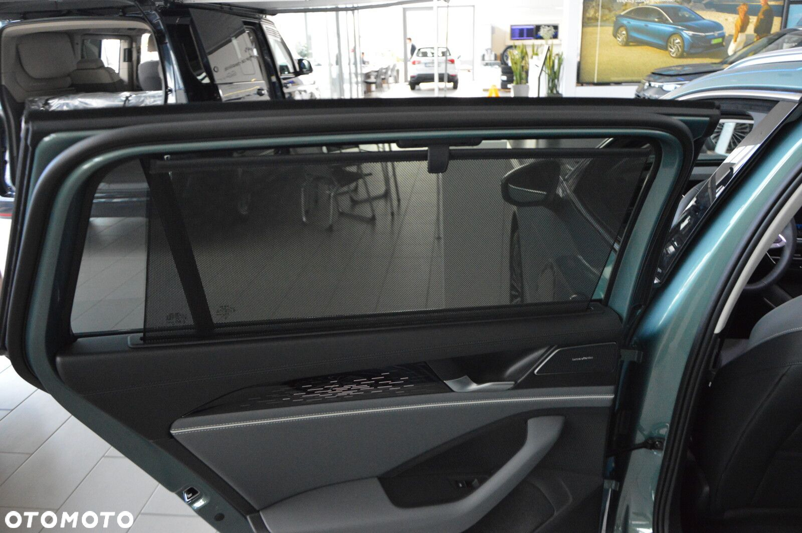 Volkswagen Passat - 16