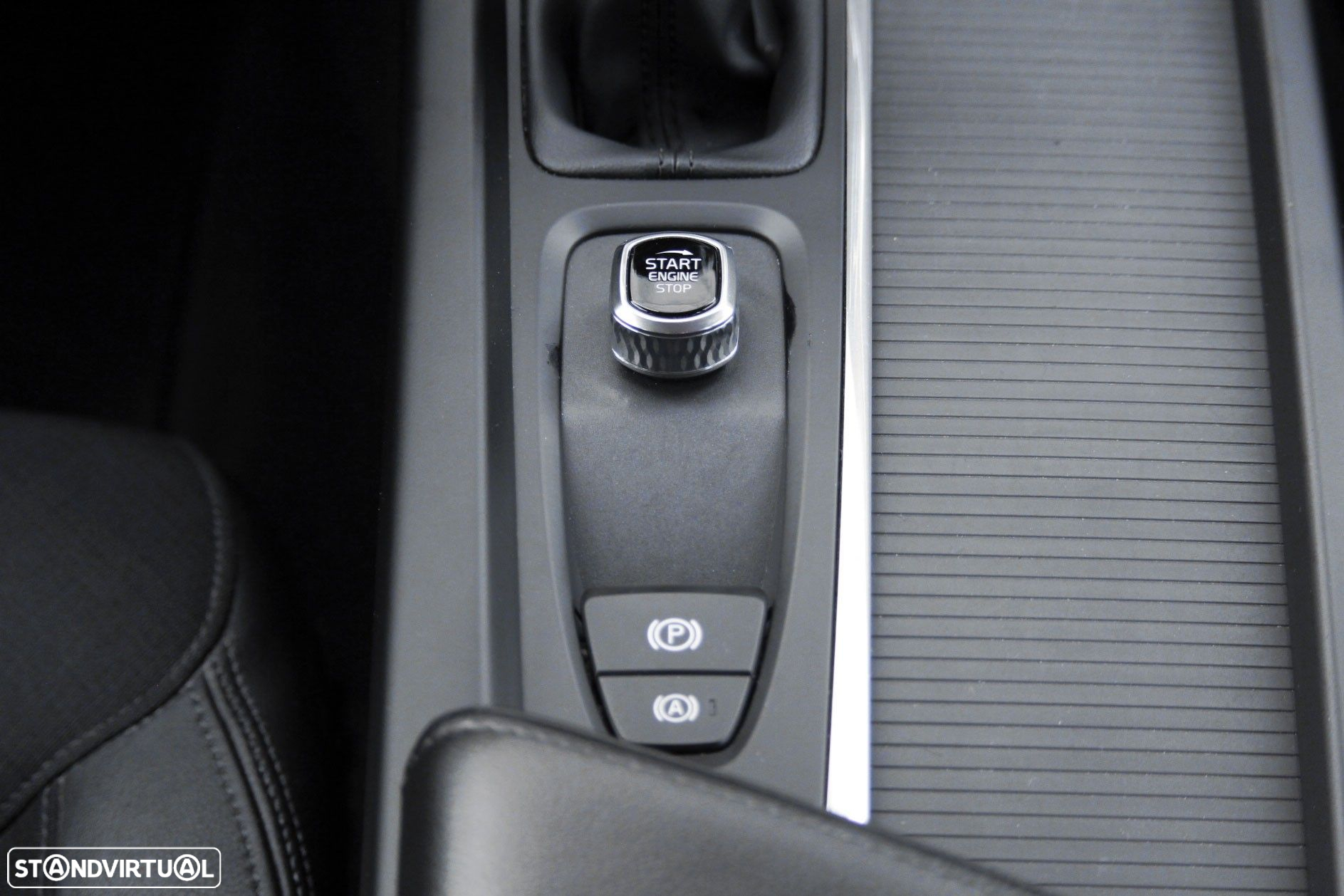 Volvo V60 2.0 D3 Momentum - 22