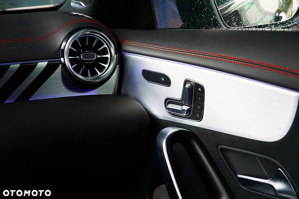 Mercedes-Benz CLA AMG 45 S 4-Matic 8G-DCT - 27