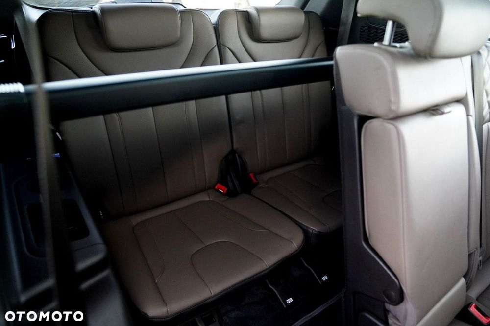 Hyundai Santa Fe - 32