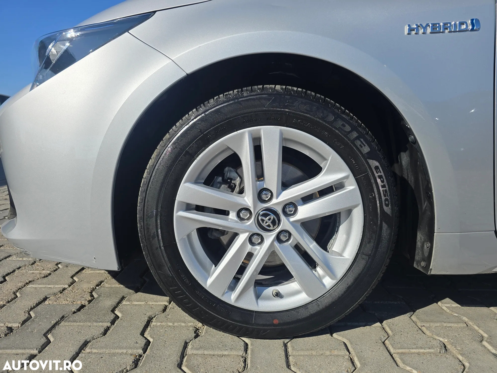 Toyota Corolla - 8