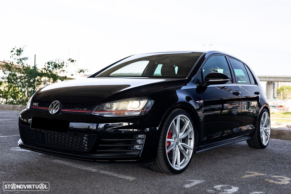 VW Golf GTI Performance BlueMotion DSG - 2