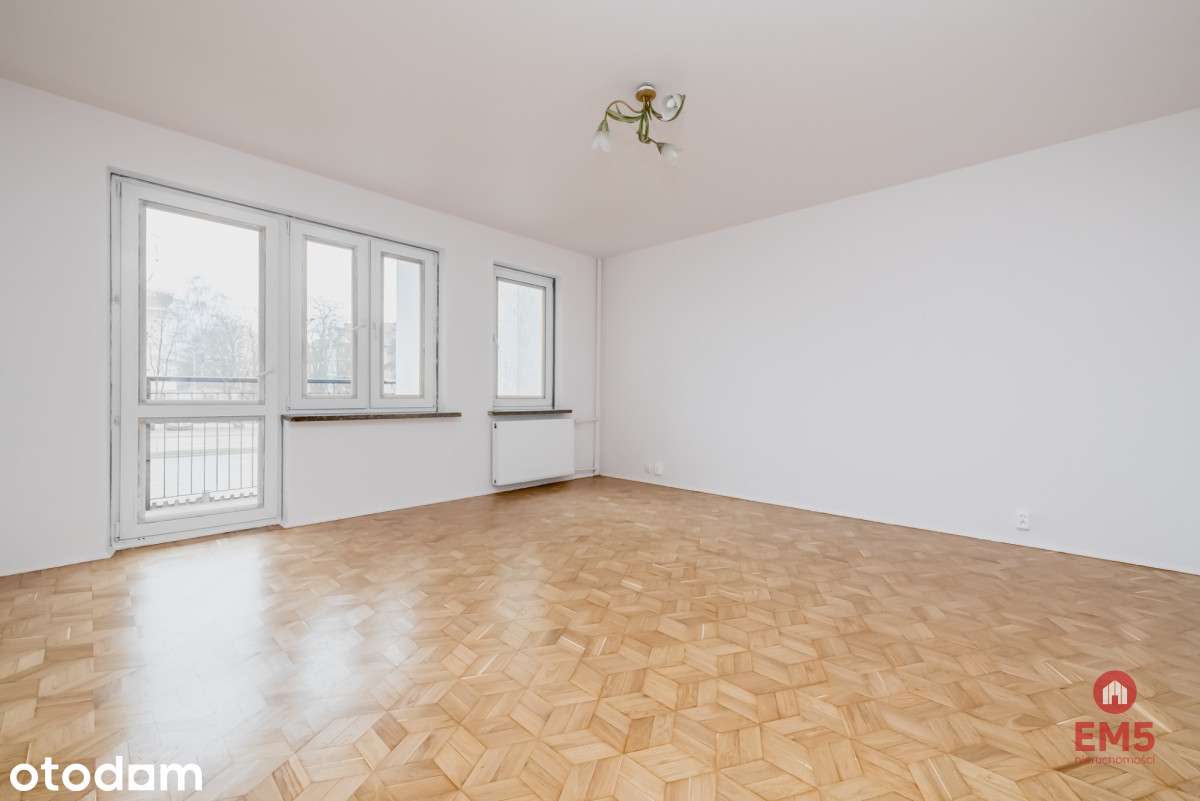 Wysoki parter z balkonem