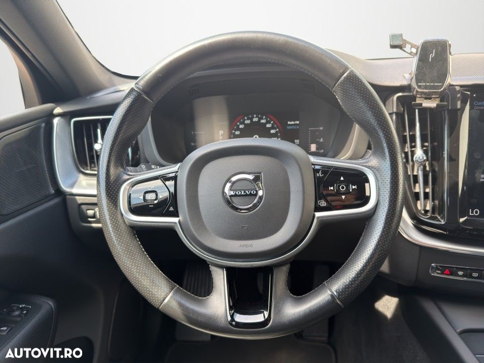 Volvo XC 60 B5 AWD Momentum Pro - 15