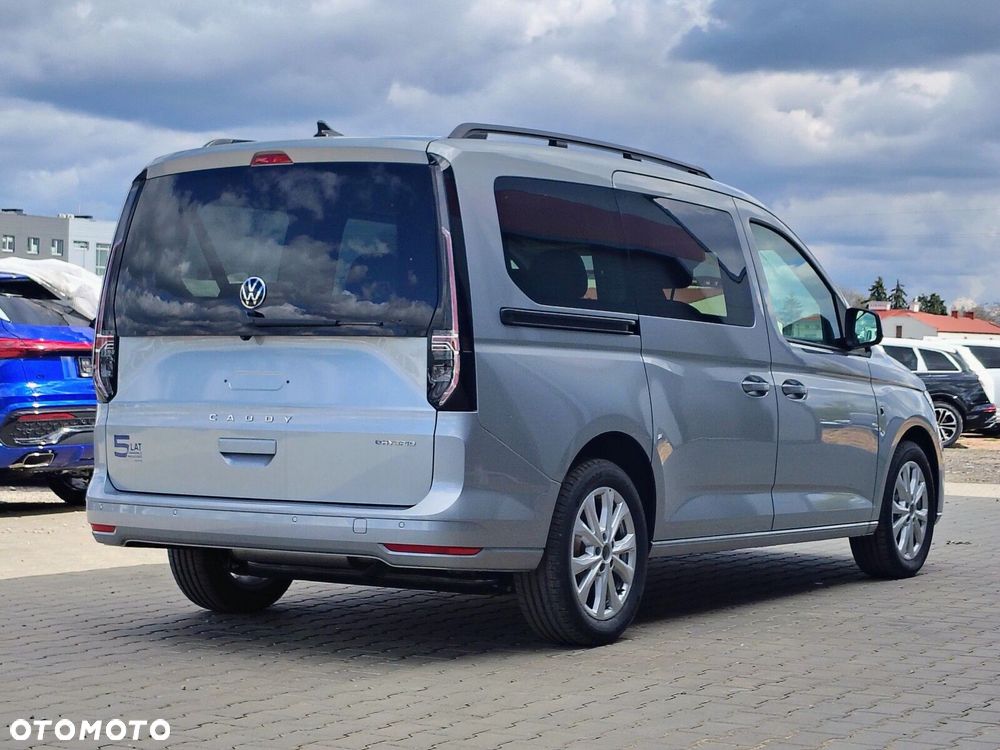 Volkswagen Caddy Caddy Maxi Life 7-miejscowy silnik: 1,5 l TSI eHybrid EU6 85 kW / skrzynia biegów: automatyczna DSG, 6-biegowa rozstaw osi: 2970 mm - 7