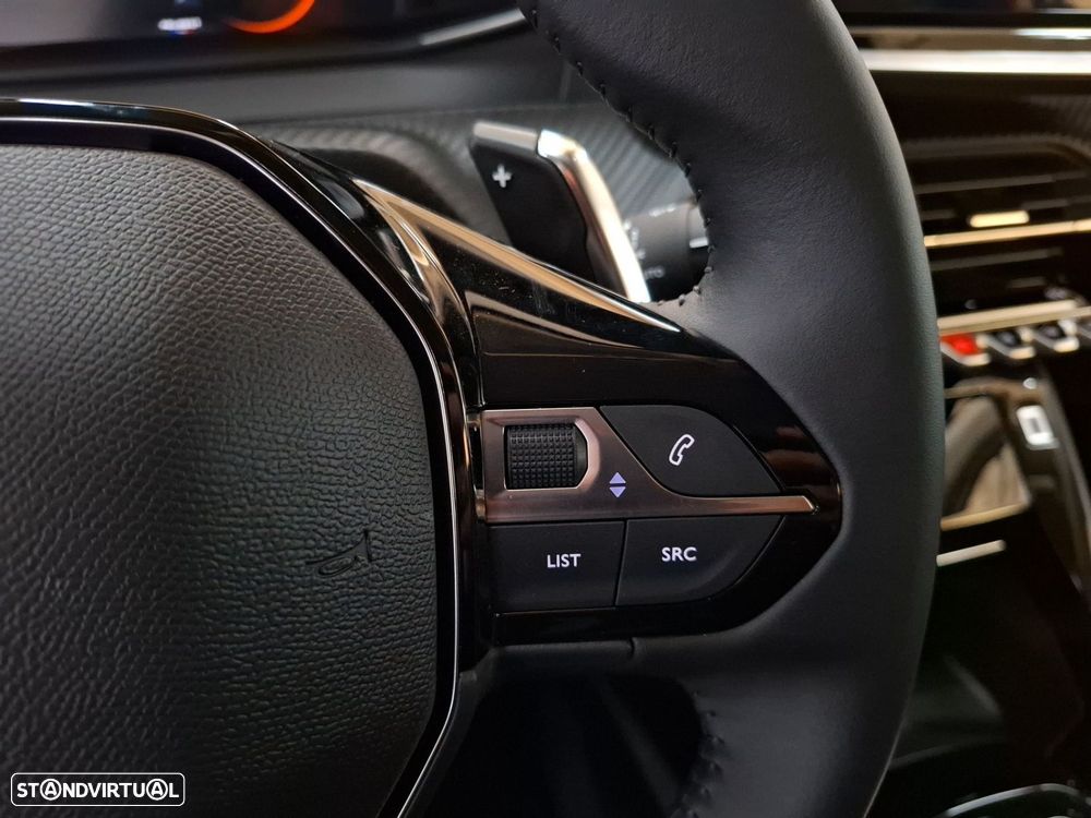 Peugeot 208 1.2 Hybrid Allure e-DCS6 — fotografia 17
