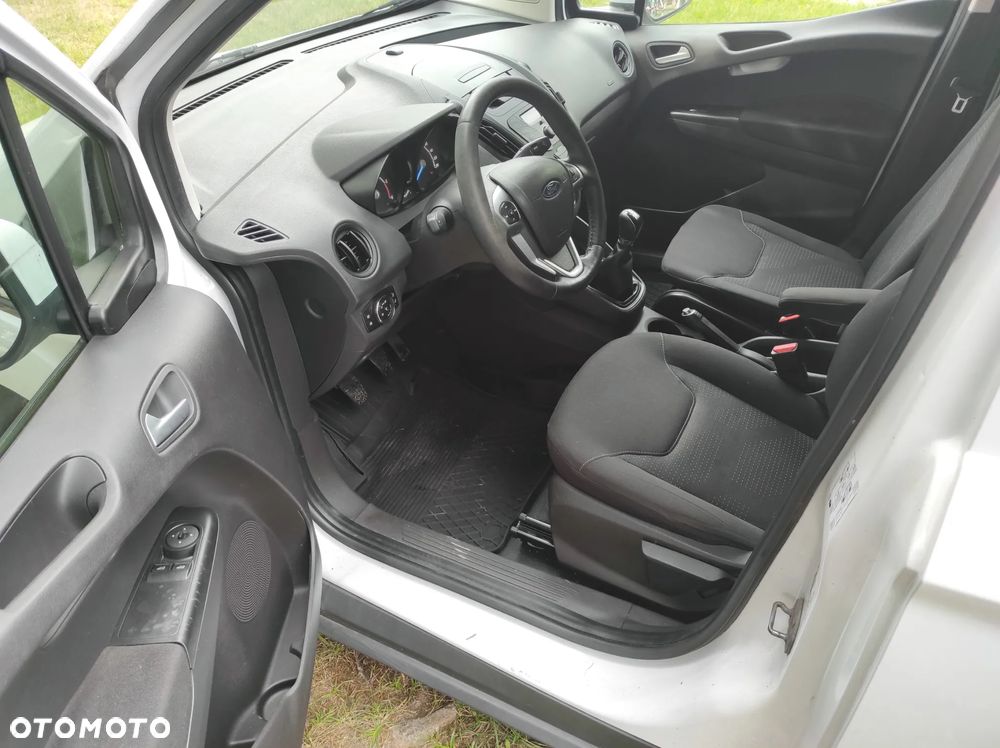 Ford Courier - 5