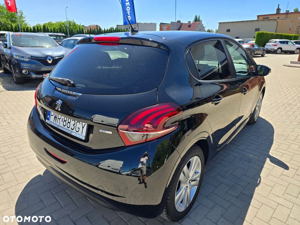 Peugeot 208 - 5