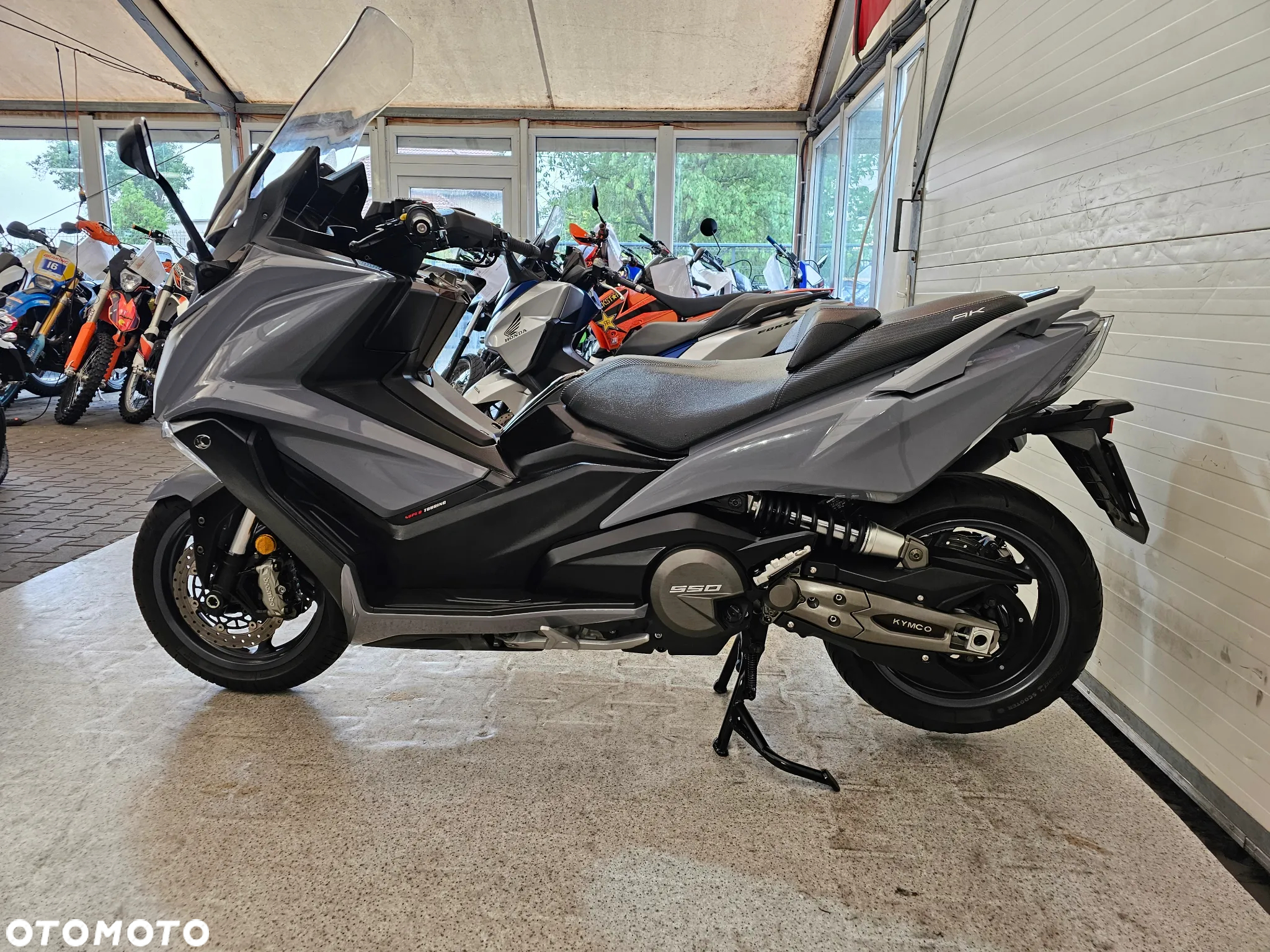 Kymco AK 550 - 14