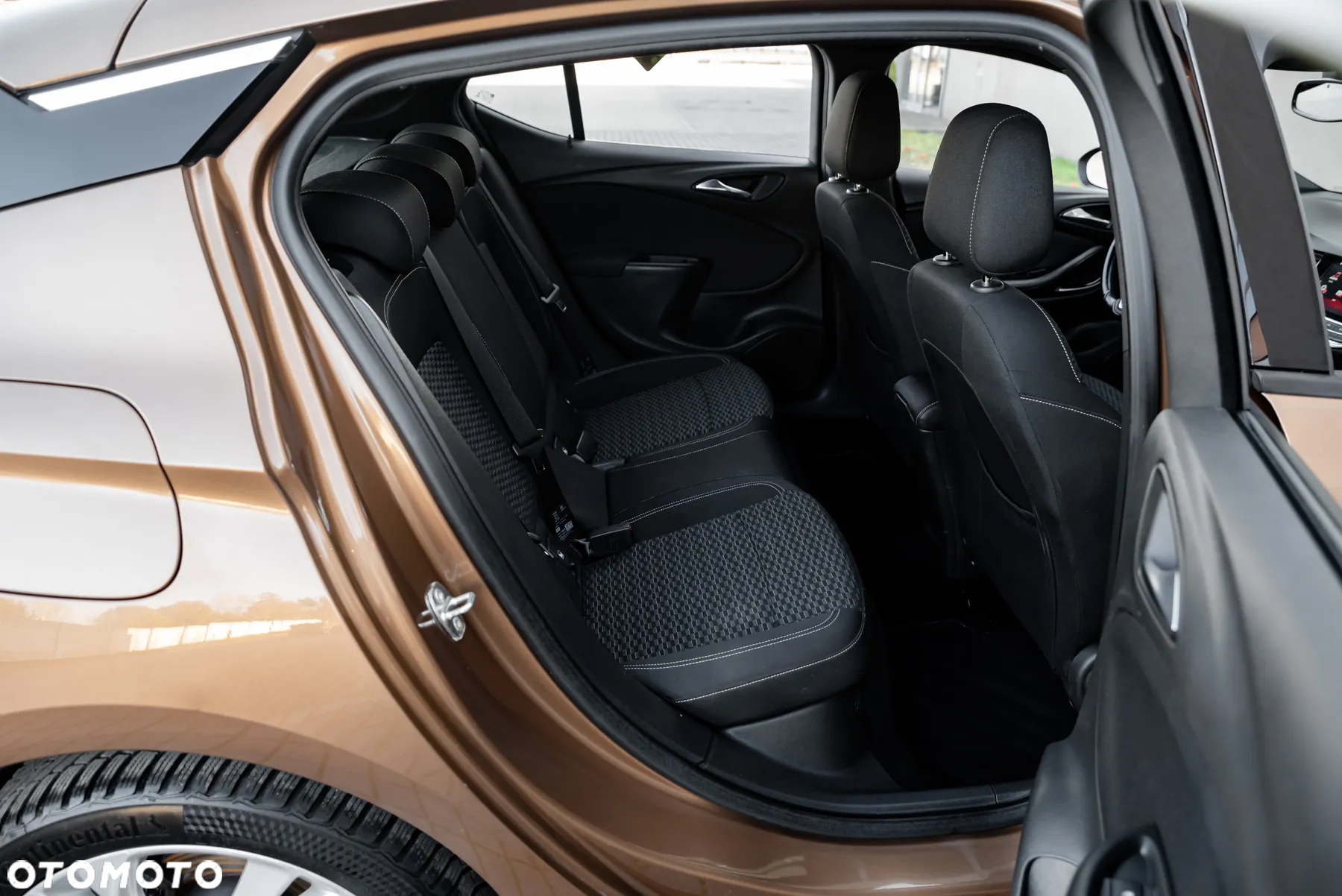 Opel Astra 1.4 Turbo Edition - 25