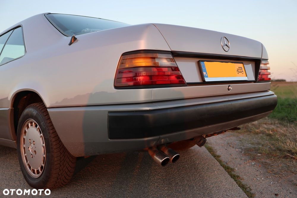 Mercedes-Benz W124 (1984-1993) - 12