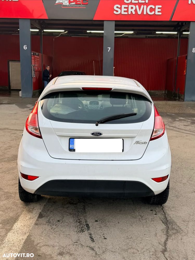 Ford Fiesta - 5