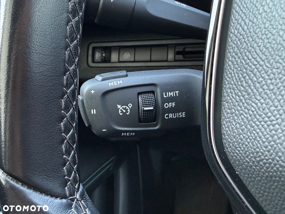 Peugeot 3008 BlueHDi 130 Stop & Start Allure Pack - 24