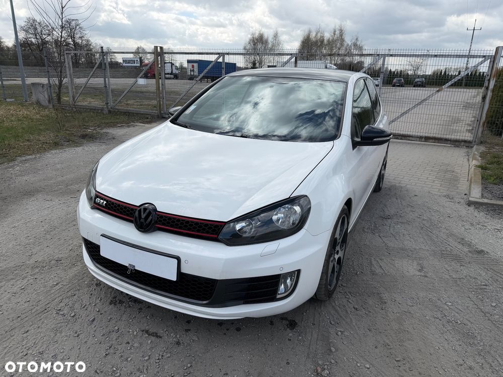 Volkswagen Golf 2.0 GTI - 1