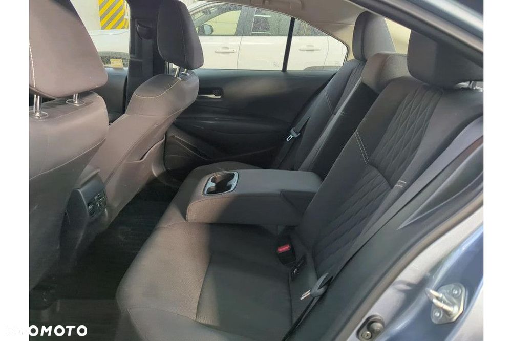 Toyota Corolla - 8