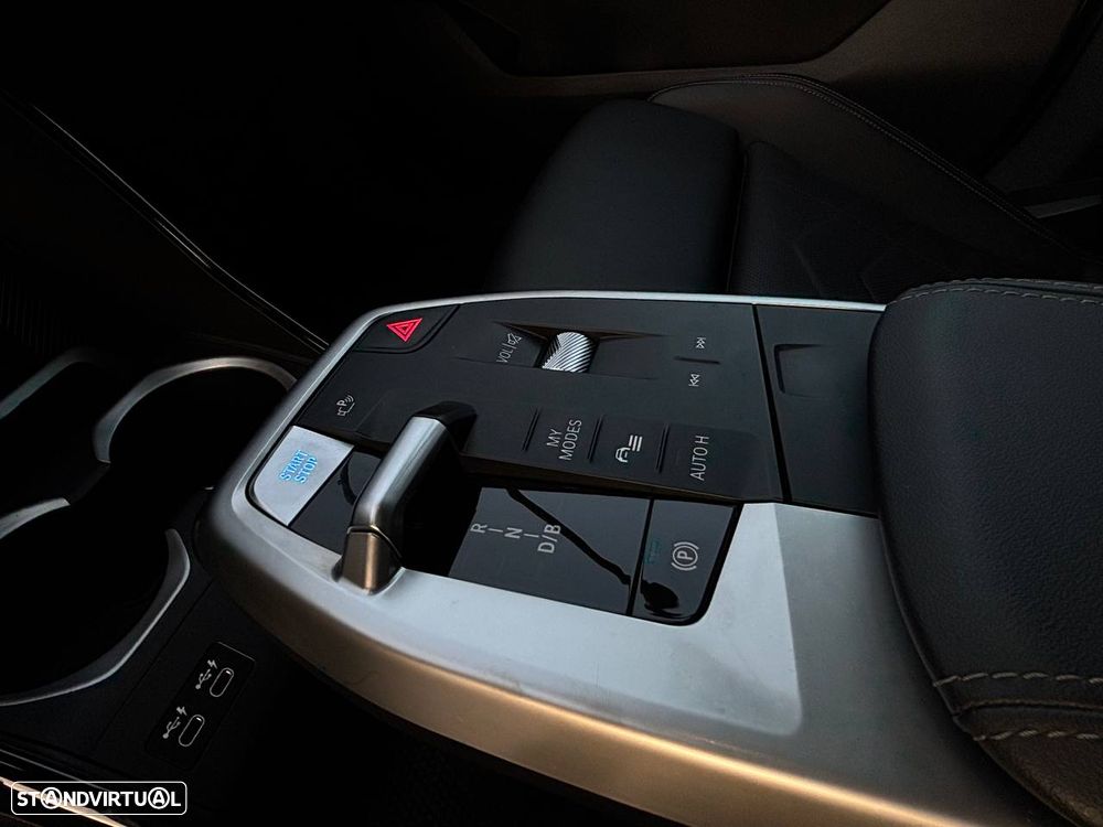 BMW iX1 xDrive30 xLine - 16