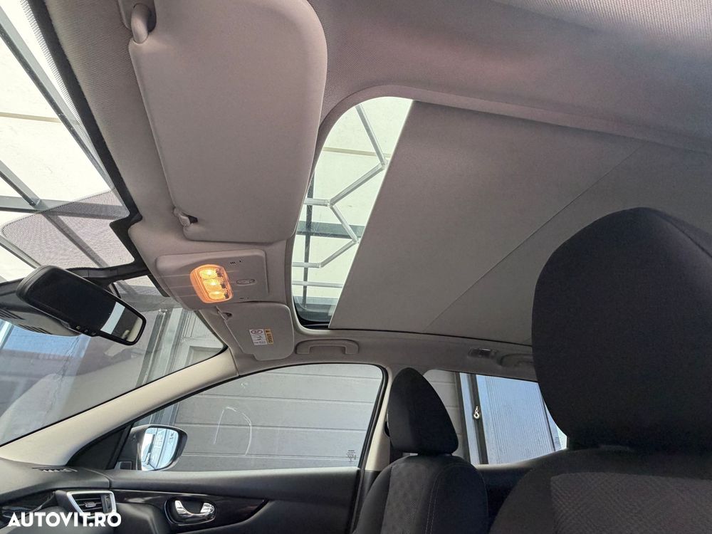 Nissan Qashqai 1.6 DCI ALL-MODE 4x4i N-Connecta - 12